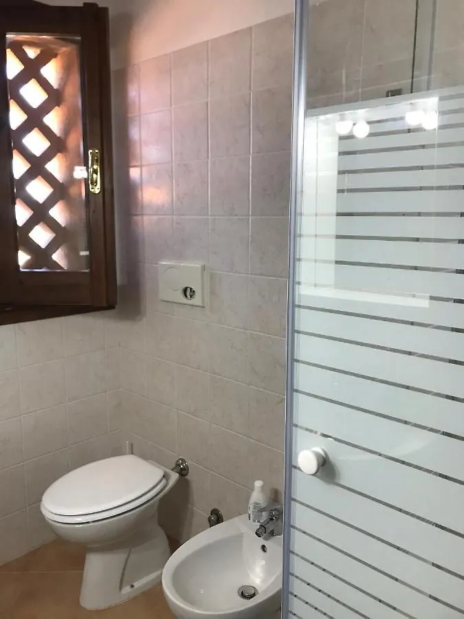 Hébergement de vacances Villa Casa Di Maia, Piscina, Posto Auto E Giardino à Costa Paradiso