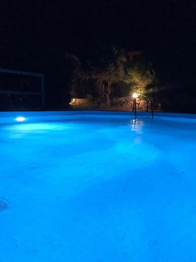 Hébergement de vacances Villa Casa Di Maia, Piscina, Posto Auto E Giardino à Costa Paradiso